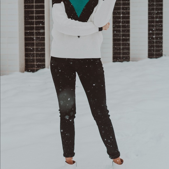 Green Artic V Sweater - Picture 3 of 3